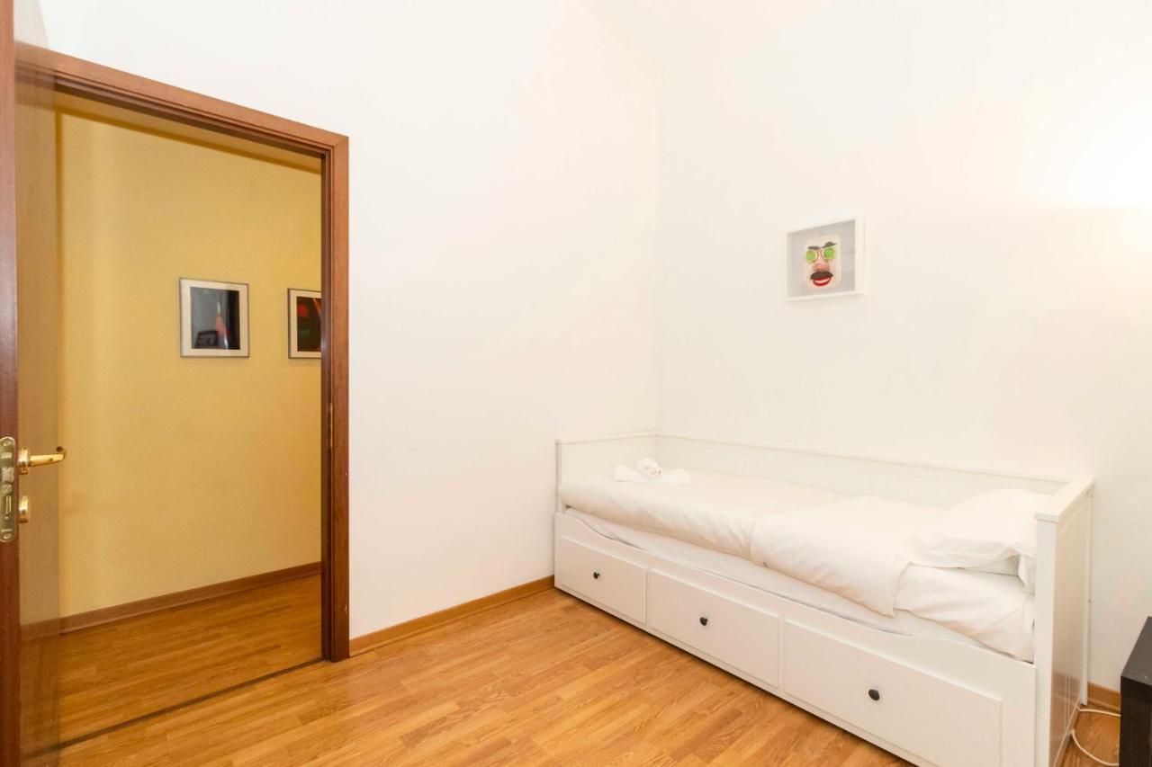 Porta Nuova & San Salvario Roomy Flat Turin Exteriör bild